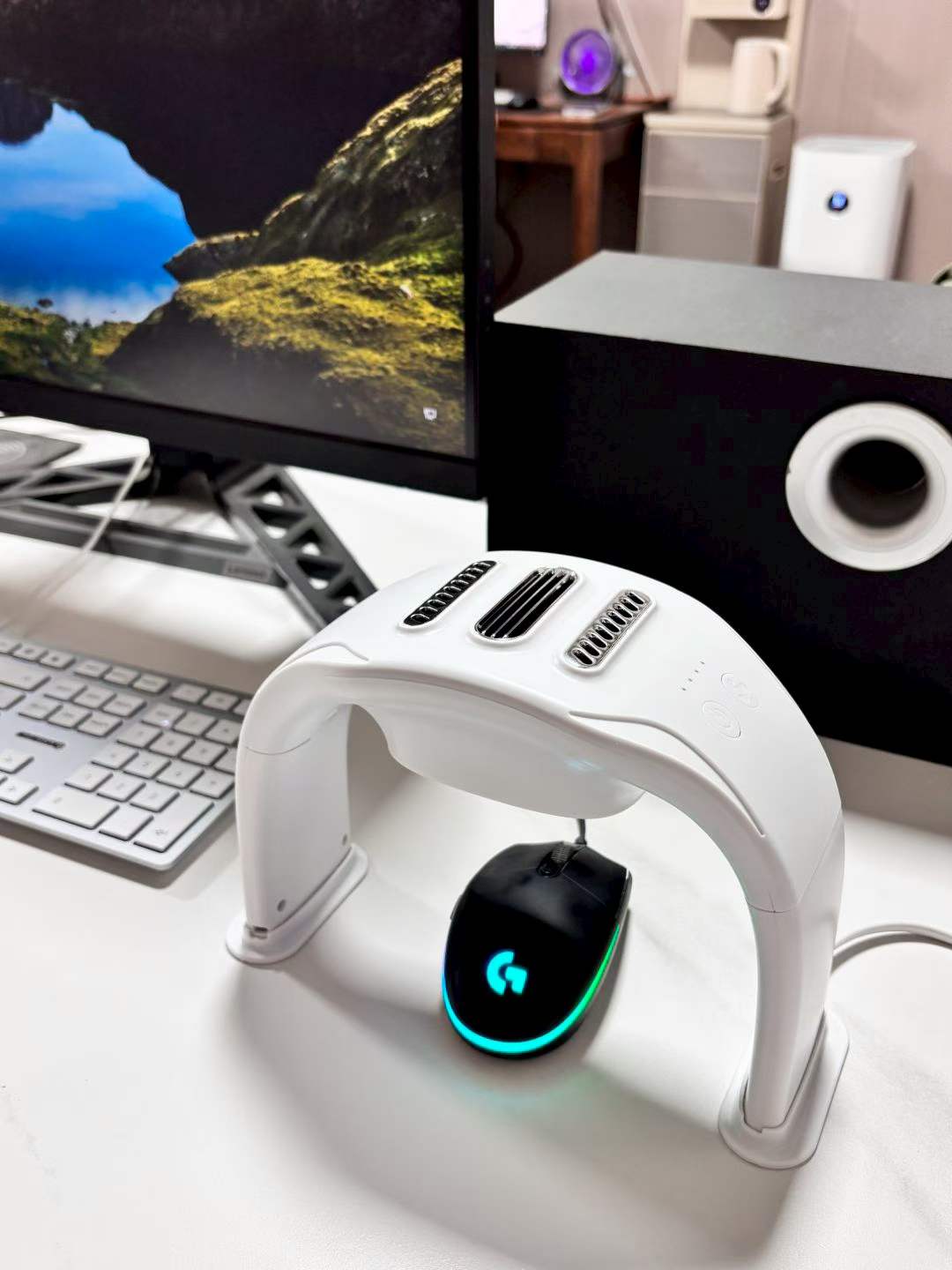 Foldable Desk Hand Warmer – 3-Level PTC Ceramic Heater for Keyboard & Mouse